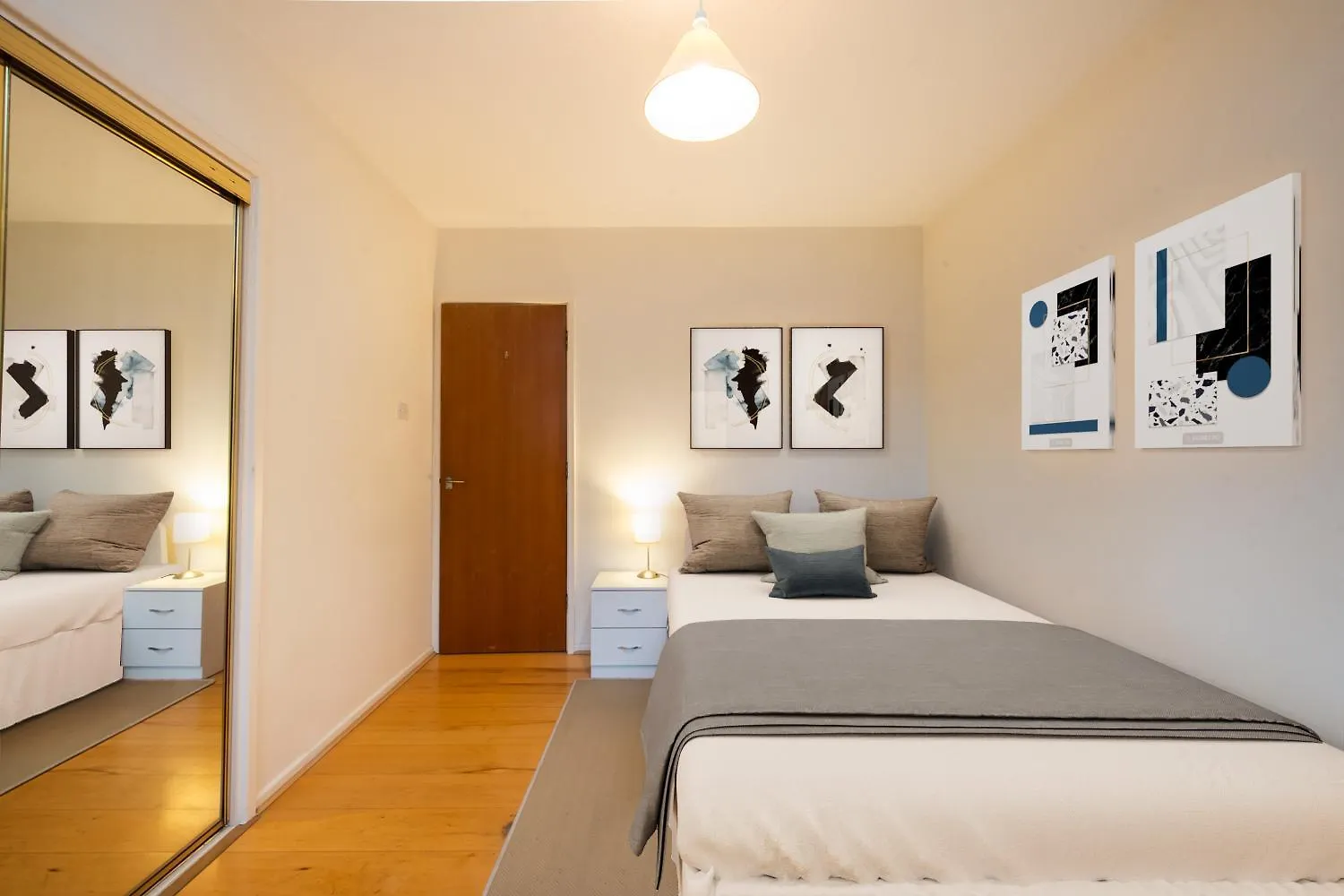 Amazing 2Bed In Canary Wharf contacts